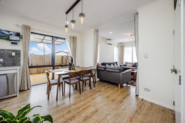 Photo of property in 12 Millfield Lane, Papakura, 2110