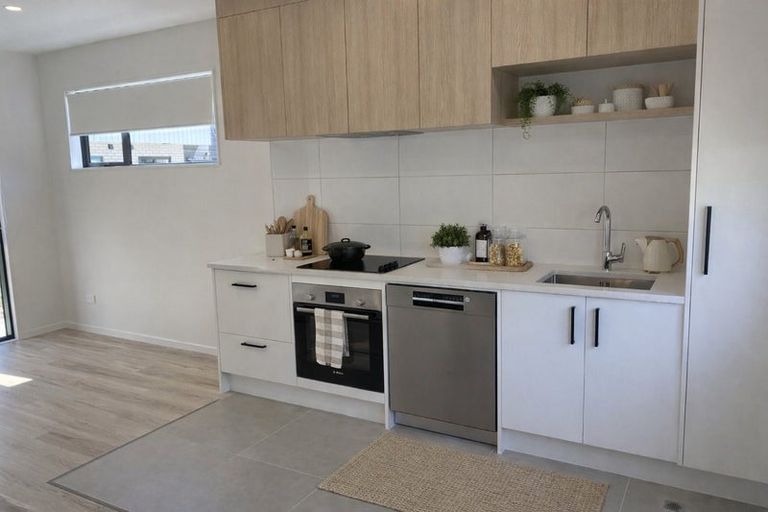 Photo of property in 22 Paetai Lane, Te Atatu Peninsula, Auckland, 0610