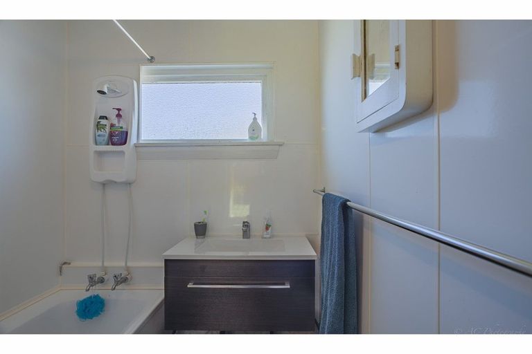 Photo of property in 15 Saint George Street, Watlington, Timaru, 7910