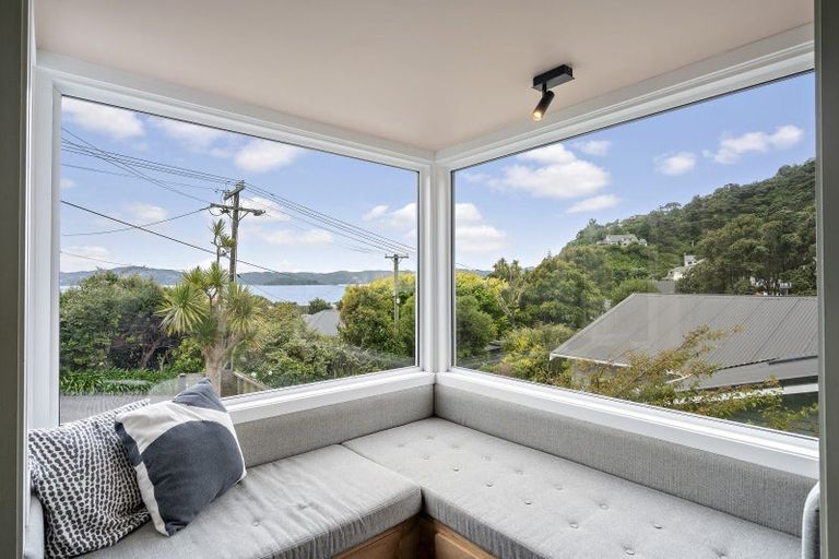 Photo of property in 5 Manuka Terrace, Eastbourne, Lower Hutt, 5013