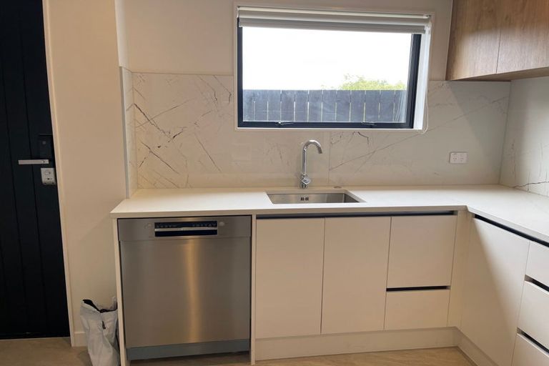 Photo of property in 29 Windy Ridge Road, Glenfield, Auckland, 0629