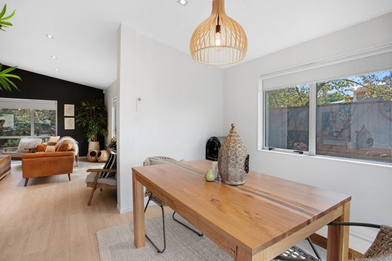 Photo of property in 5a Collingwood Road, Waiuku, 2123