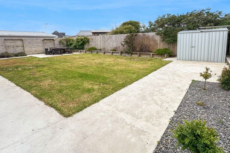 Photo of property in 12 Hart Street, Foxton Beach, Foxton, 4815