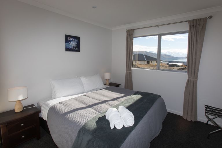 Photo of property in 25 Mistake Drive, Lake Tekapo, 7999