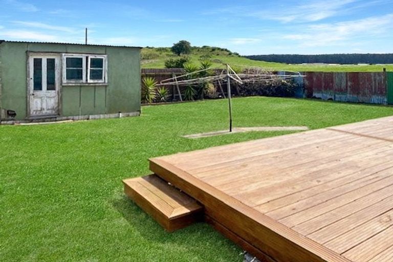 Photo of property in 10 Kennedy Street, Foxton Beach, Foxton, 4815