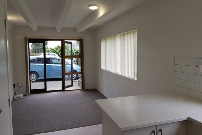 Photo of property in 3/82 Pah Road, Papatoetoe, Auckland, 2025