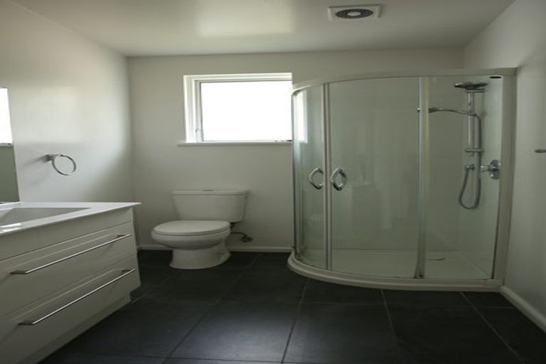 Photo of property in 3/16 Hargest Crescent, Sydenham, Christchurch, 8023