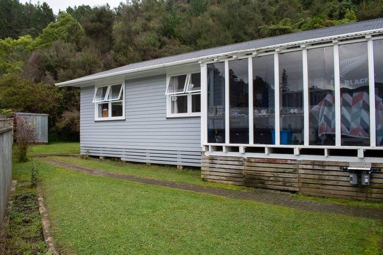 Photo of property in 29 Shackleton Grove, Stokes Valley, Lower Hutt, 5019