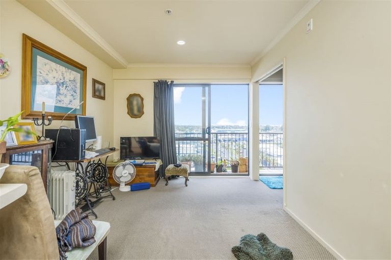 Photo of property in The Rennaissance, 10e/18 Ronwood Avenue, Manukau, Auckland, 2104