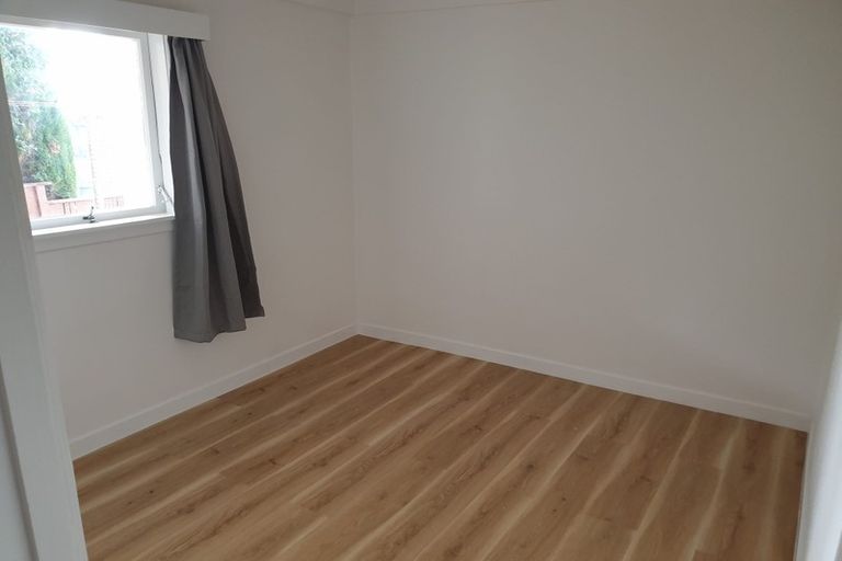 Photo of property in 3/5 Braemar Road, Castor Bay, Auckland, 0620