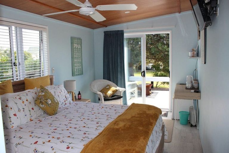 Photo of property in 147 Waimaire Avenue, Matarangi, Whitianga, 3592