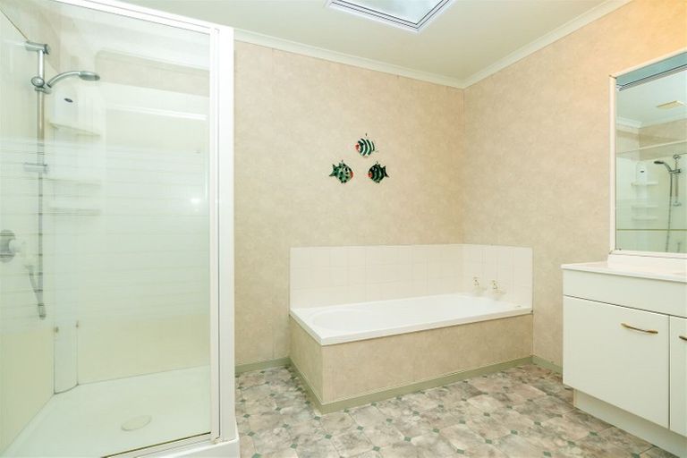 Photo of property in 10a John Webb Drive, Glenview, Hamilton, 3206