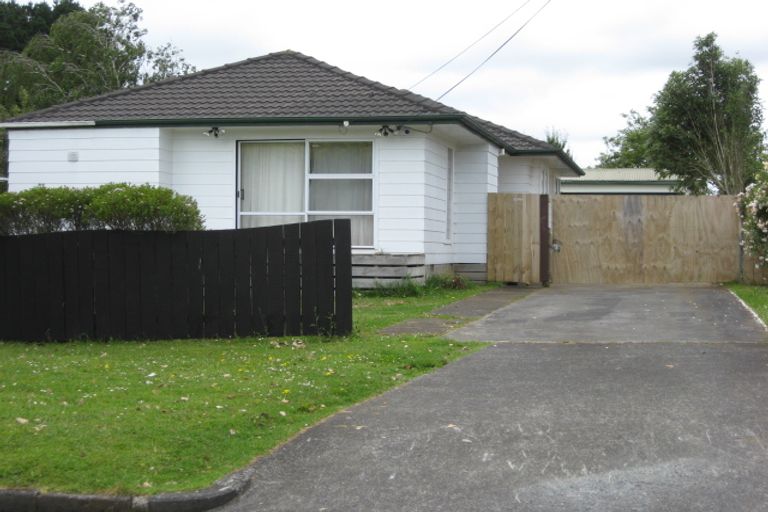 Photo of property in 13 Birdwood Road, Pukekohe, 2120