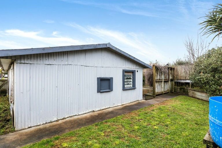 Photo of property in 69 Domett Street, Waitara, 4320