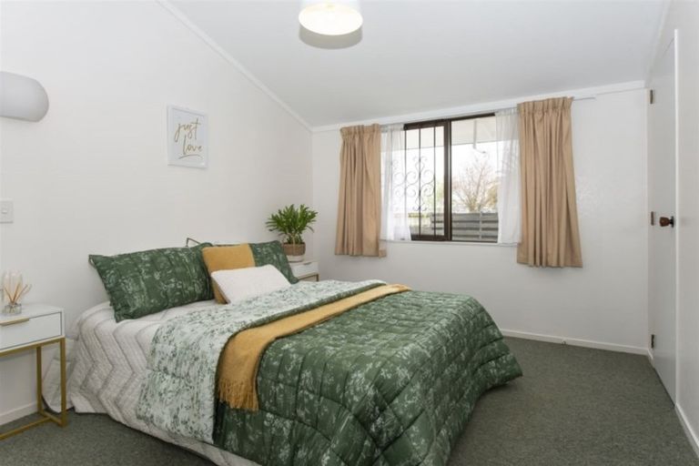 Photo of property in 50 Shakespeare Street, Leamington, Cambridge, 3432
