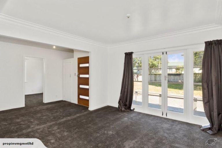 Photo of property in 67 Russell Road, Manurewa, Auckland, 2102