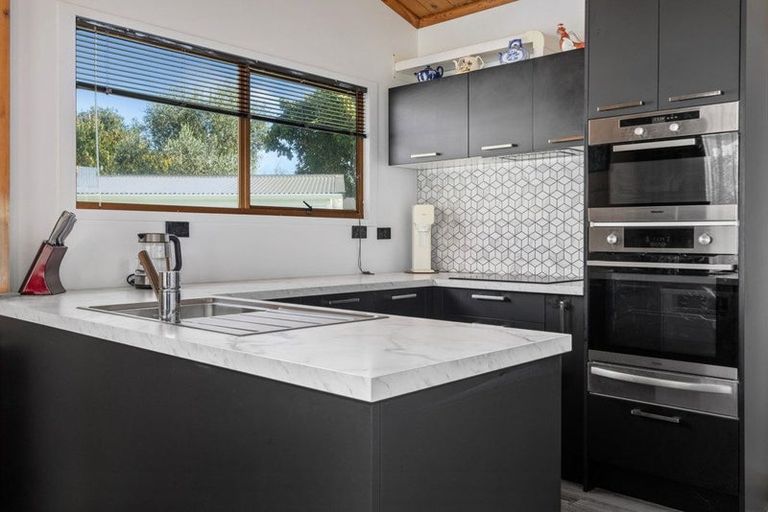 Photo of property in 27 Porritt Drive, Kawerau, 3127