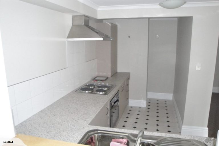 Photo of property in 4/112 Austin Street, Mount Victoria, Wellington, 6011