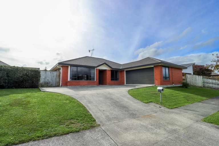 Photo of property in 17 Meridian Grove, Kelvin Grove, Palmerston North, 4414