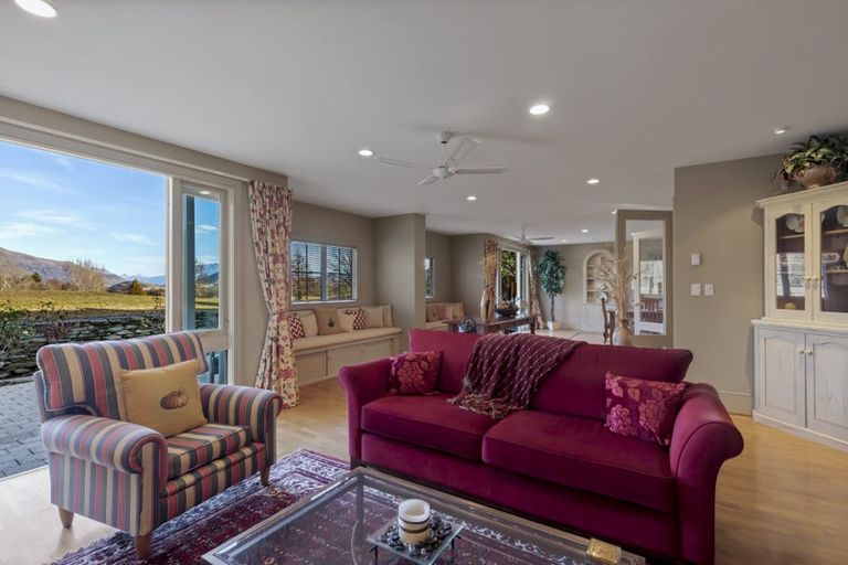 Photo of property in Millbrook Resort, 7 Chalmers Close, Arrowtown, 9371