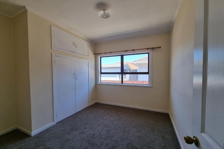 Photo of property in 10 Orakau Road, Mangere East, Auckland, 2024