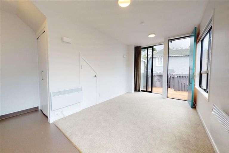 Photo of property in 2/17 Nairn Street, Mount Cook, Wellington, 6011
