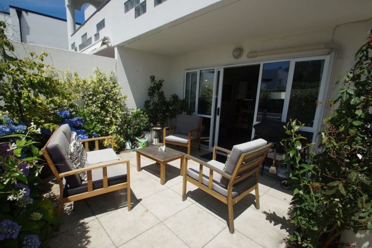 Photo of property in 2/7b Melrose Street, Christchurch Central, Christchurch, 8013