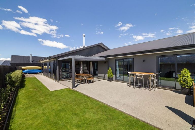 Photo of property in 12 Sawdon Street, Wanaka, 9305