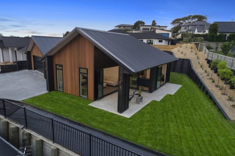 Photo of property in 8 Rose Berry Crescent, Flagstaff, Hamilton, 3210