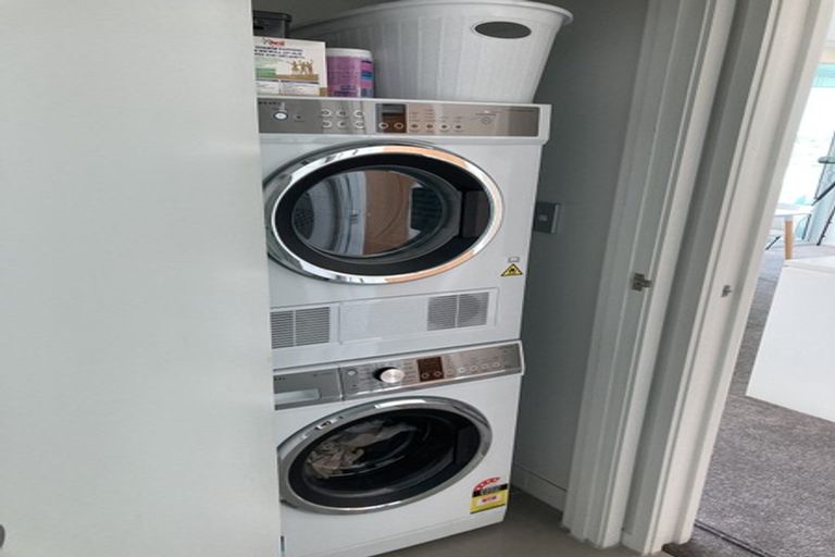 Photo of property in Sentinel Apartments, 805/3 Northcroft Street, Takapuna, Auckland, 0622