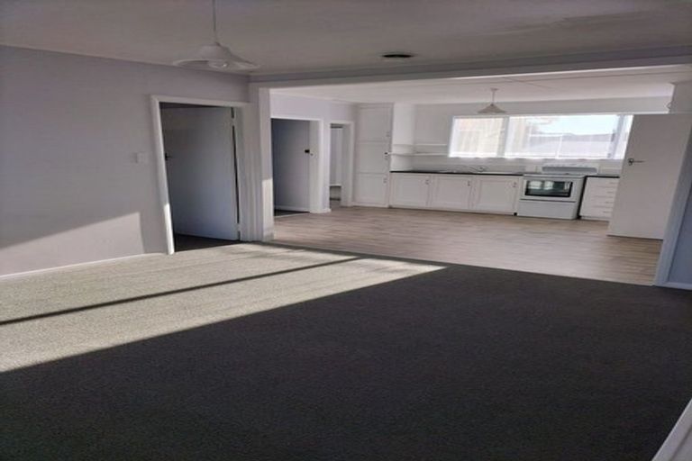 Photo of property in 143 Bartholomew Road, Levin, 5510