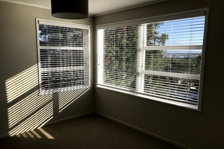 Photo of property in 52 Juniper Road, Sunnynook, Auckland, 0620