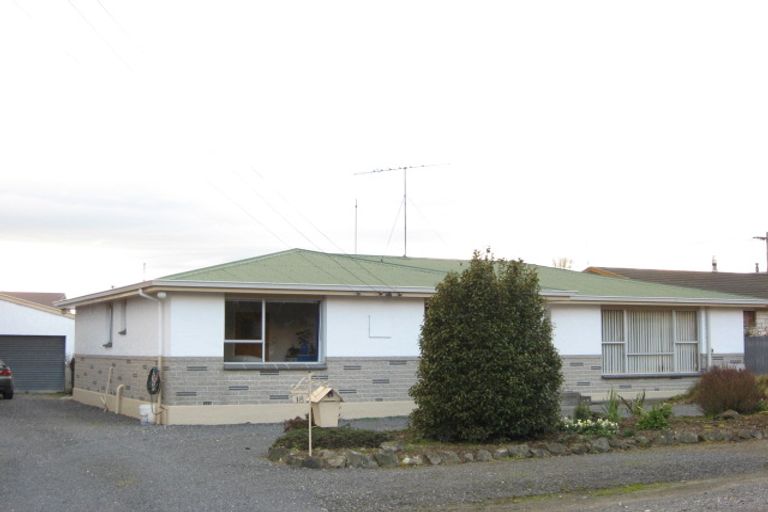 Photo of property in 18 Stewart Road, Milton, 9220