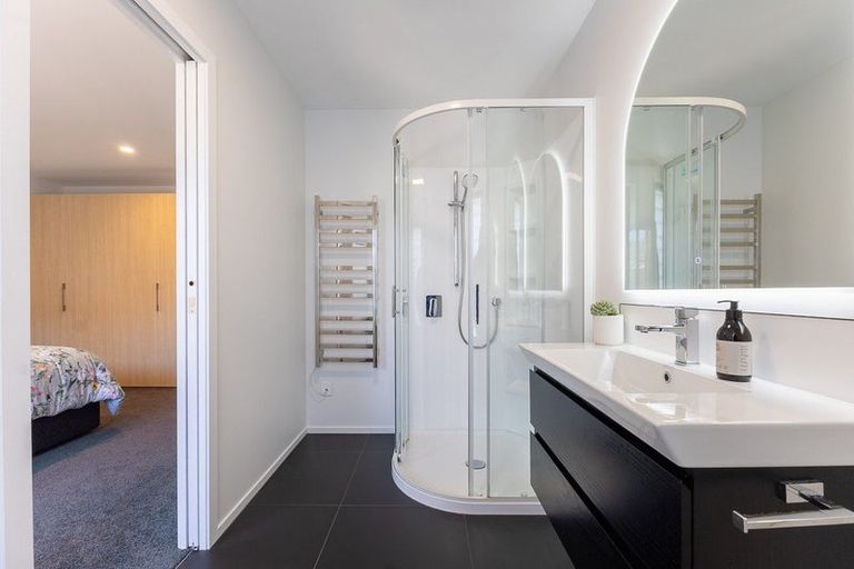 Photo of property in 12 Teiaroa Street, Waikanae, 5036