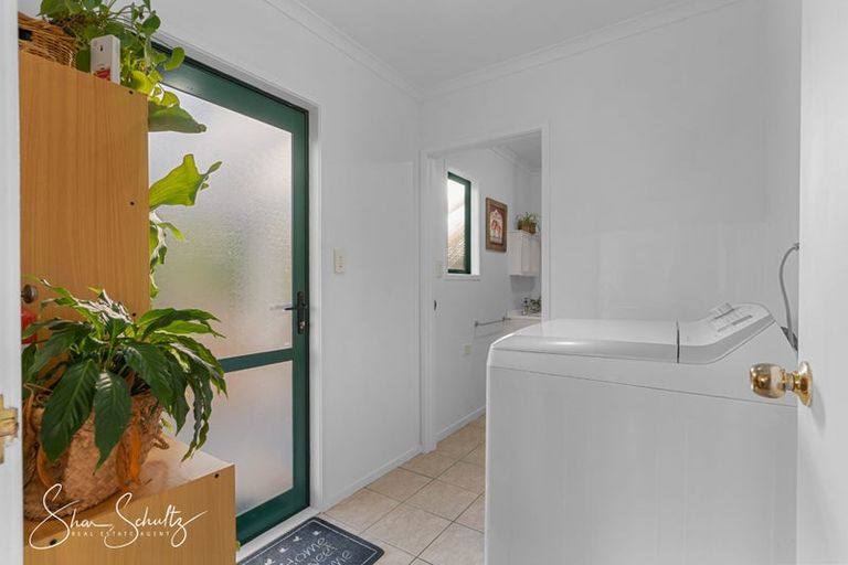 Photo of property in 105 Gorge Road, Maungaturoto, 0520