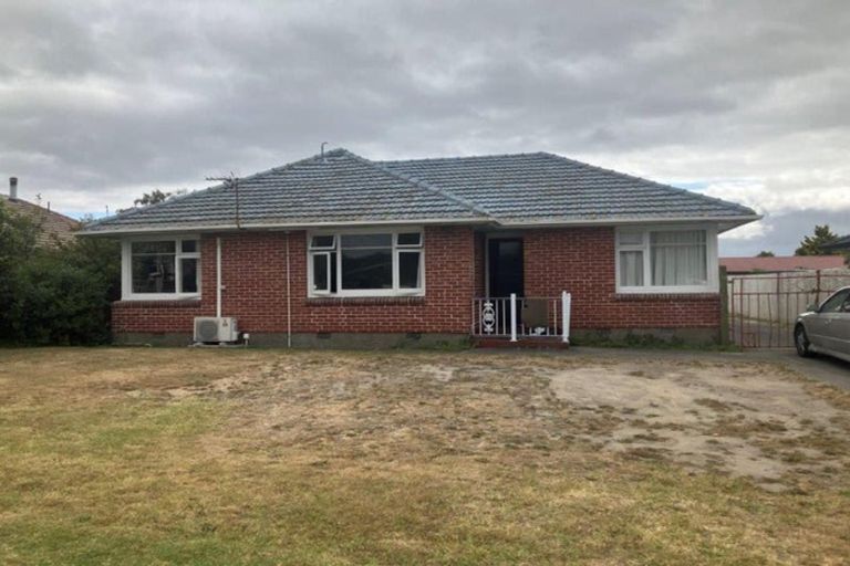 Photo of property in 119 Burwood Road, Burwood, Christchurch, 8083