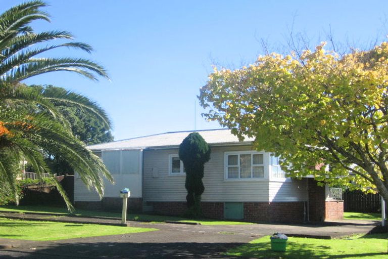 Photo of property in 2/6 Woolfield Road, Papatoetoe, Auckland, 2025