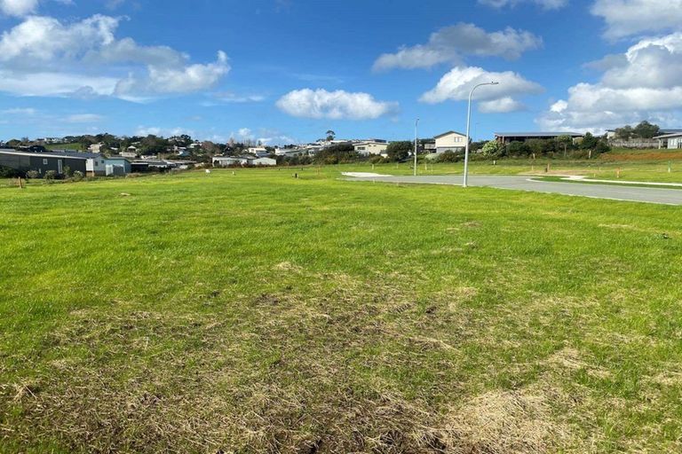 Photo of property in 52 Marram Place, Mangawhai Heads, Mangawhai, 0505