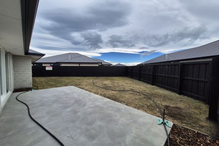 Photo of property in 33 Sanders Way, Rolleston, 7614