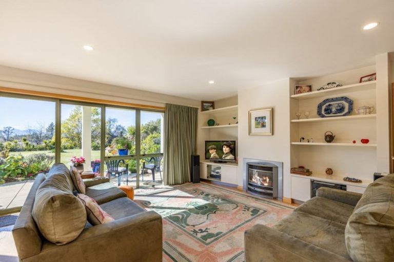 Photo of property in 10 Moreland Place, Mapua, 7005