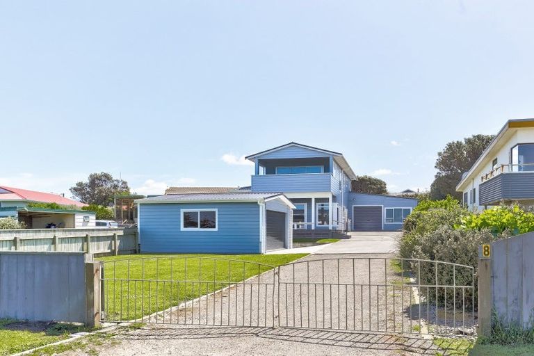Photo of property in 8 Nukumaru Parade, Waiinu Beach, Whanganui, 4588