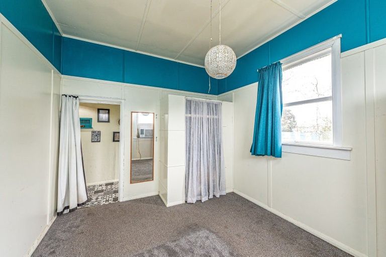 Photo of property in 17 Gloag Street, Waverley, 4510