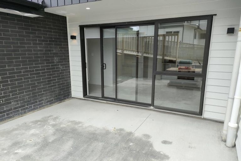 Photo of property in 14 Arataki Way, Glen Eden, Auckland, 0602