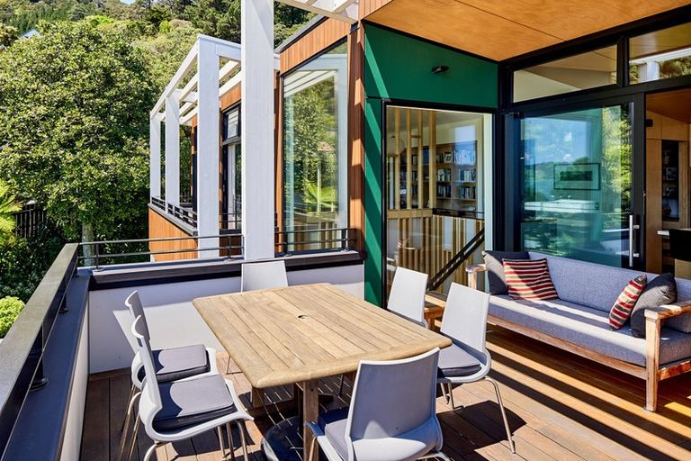 Photo of property in 4 Marama Terrace, Eastbourne, Lower Hutt, 5013