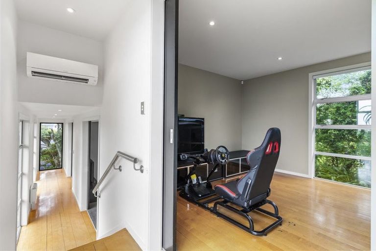 Photo of property in 10 Churchill Road, Cockle Bay, Auckland, 2014