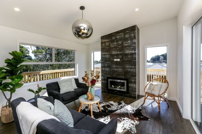 Photo of property in 54 Ainslee Street, Highlands Park, New Plymouth, 4312