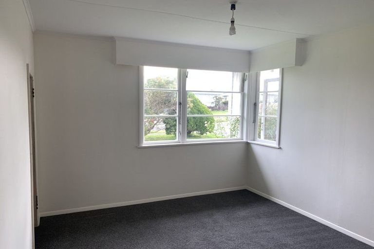 Photo of property in 28 Galway Avenue, Hokowhitu, Palmerston North, 4410