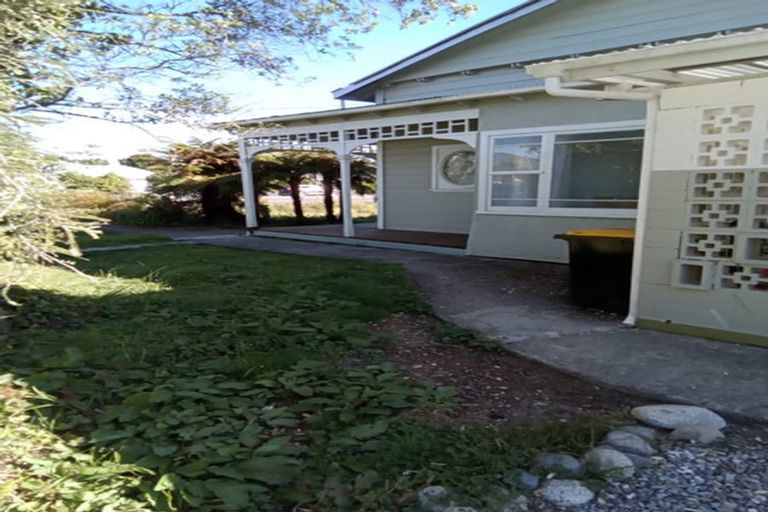 Photo of property in 31 Brougham Street, Westport, 7825