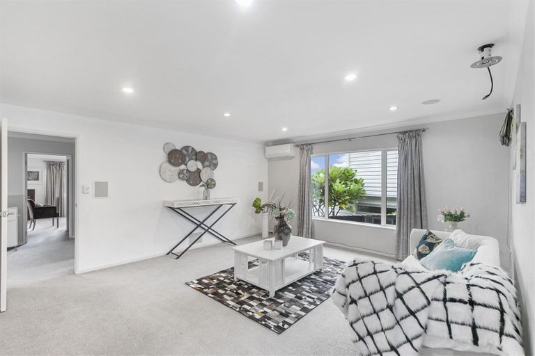 Photo of property in 102 Glendhu Road, Bayview, Auckland, 0629
