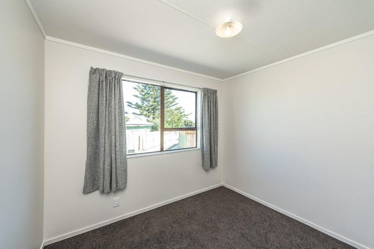 Photo of property in 90a Hinau Street, Castlecliff, Whanganui, 4501
